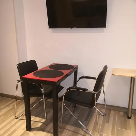 Des Charmilles, Hyper-centre *