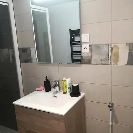 Des Charmilles, Hyper-centre *